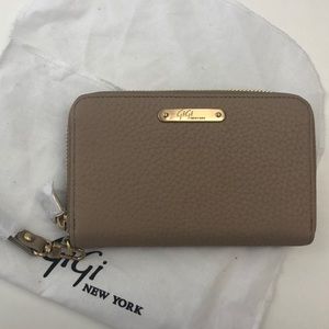 Beautiful Leather GiGi New York Wallet - Tan